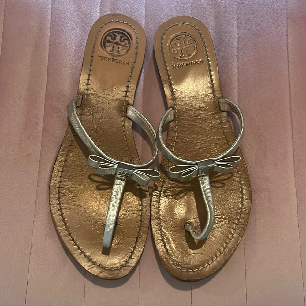 Tory Burch Metallic Silver Bow Thong Sandals